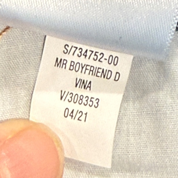 Old Navy Mid Rise Boyfriend Jeans Vina with Raw Hem Size 12 - Picture 13 of 13